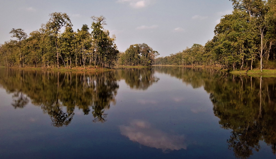 Bis Hazari Lake